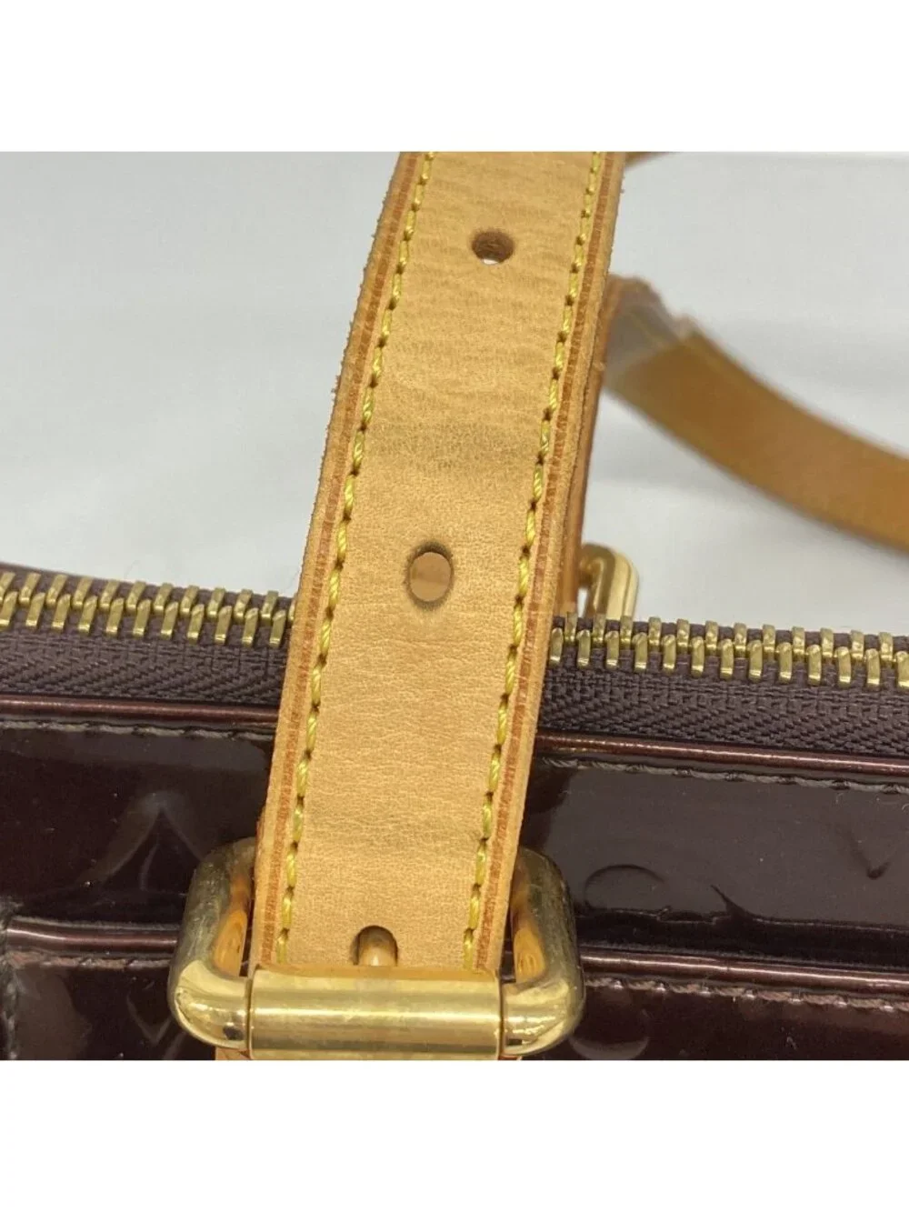Louis Vuitton Shoulder Bag Vernis Rosewood Avenue Amarante